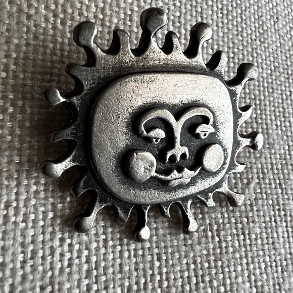METZKE PEWTER SUN FACE PIN 1980s authentic vintage modernist brooch Rare find - Picture 1 of 5